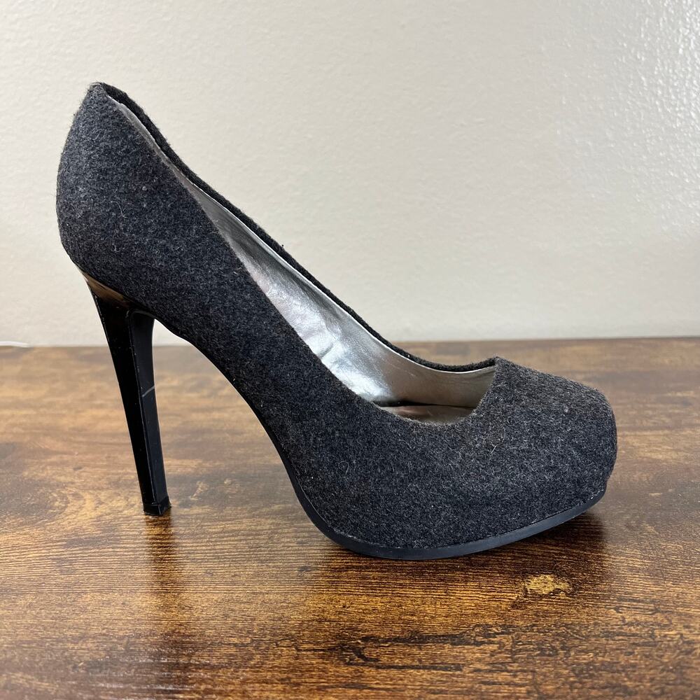 Guess Pumps 7 Gray Closed Toe Platform Stiletto High Heel Going Out Evening Y2K